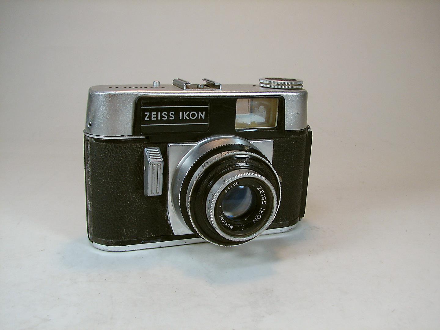 دوربین آلمانی کلکسیونی مارک ZEISS IKON COLORA