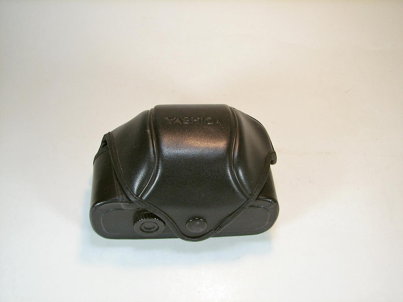 کیف دوربین قدیمی یاشیکا Yashica MF-2 