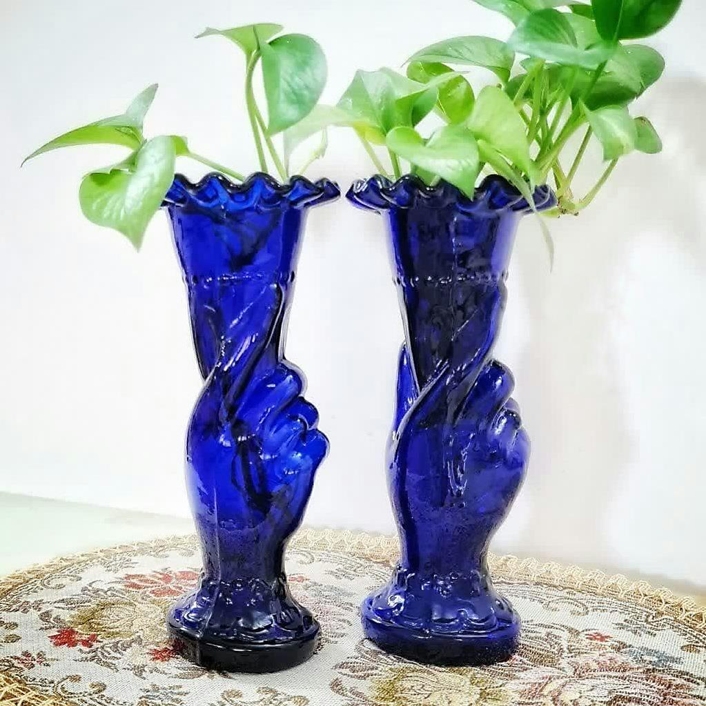  2 گلدان شیشه ای کبالتی دست دلبر قدیمی