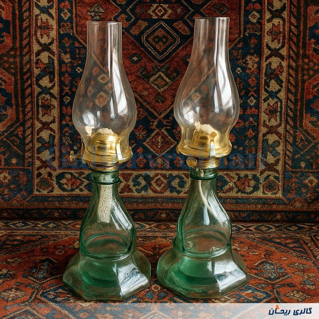 2عدد چراغ نفتی قدیمی پایه بلند سالم 