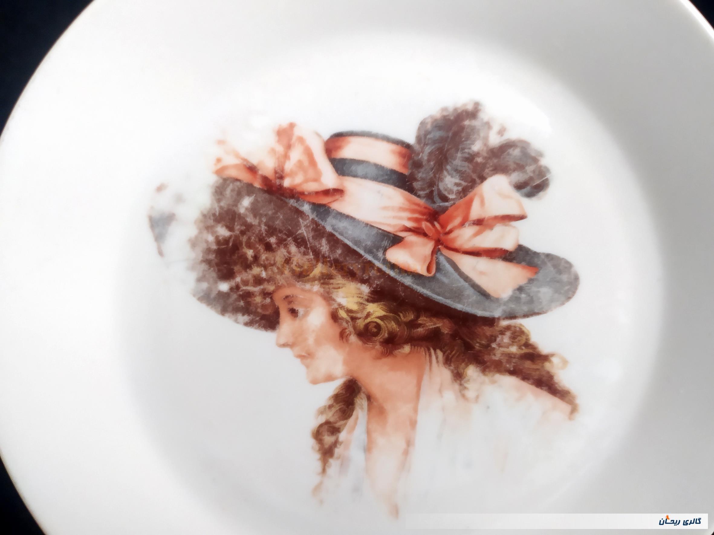 دیوارکوب قدیمی طرح مونرال یا طرح رخ 