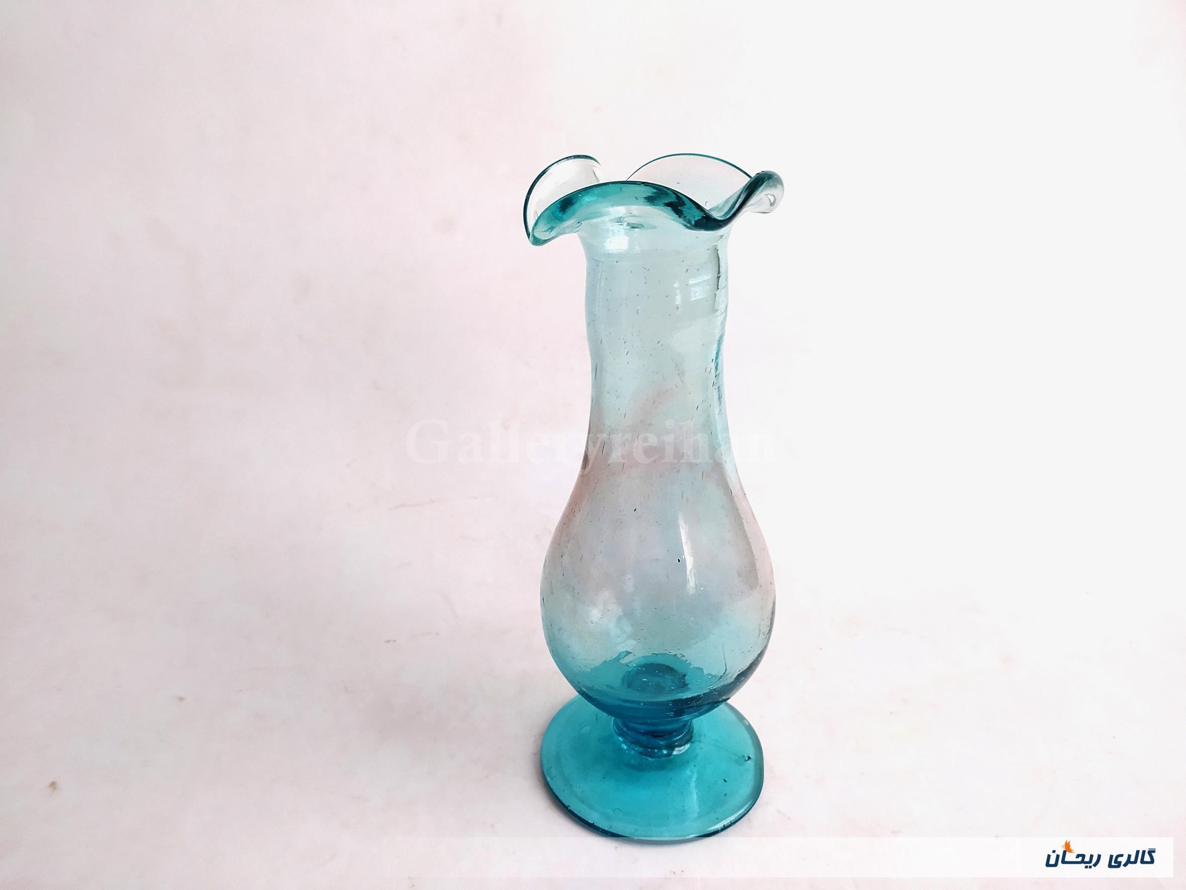 گلدان پایه دار قدیمی دستساز آبی 