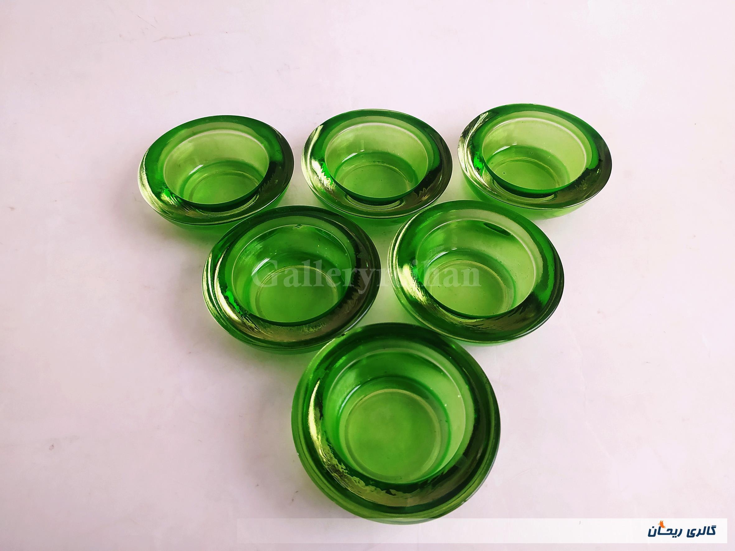 شمعدان شیشه ای ضخیم سبز بیدی زیبا 
