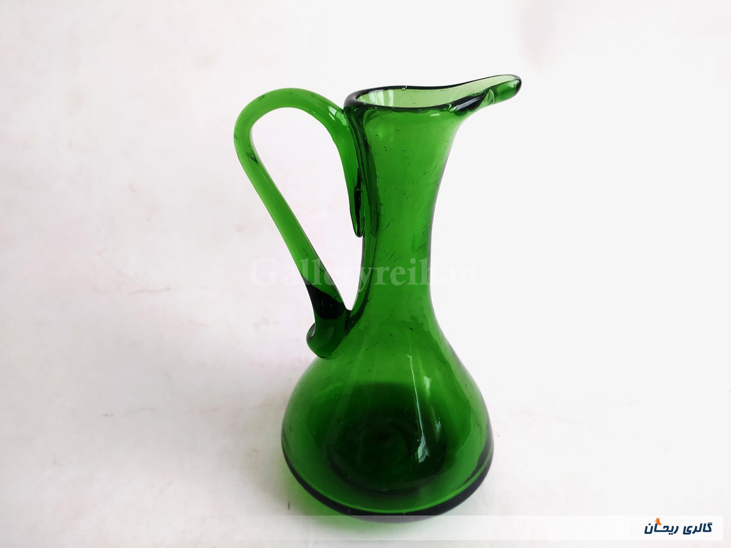 پارچ مینیاتوری و کوچک دستساز شیشه ای سبز 