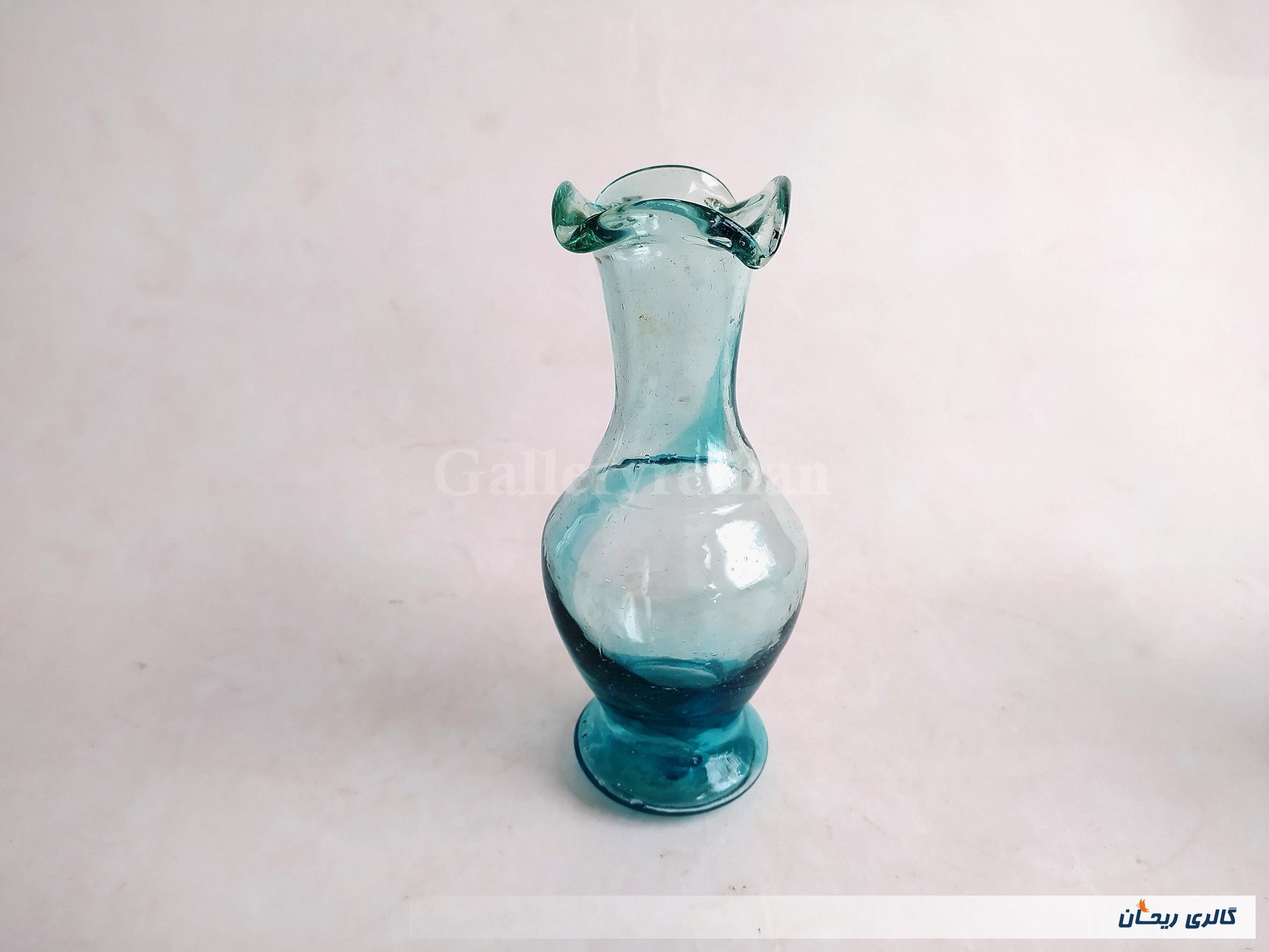 1عدد گلدان دست ساز قدیمی زیبا آبی 