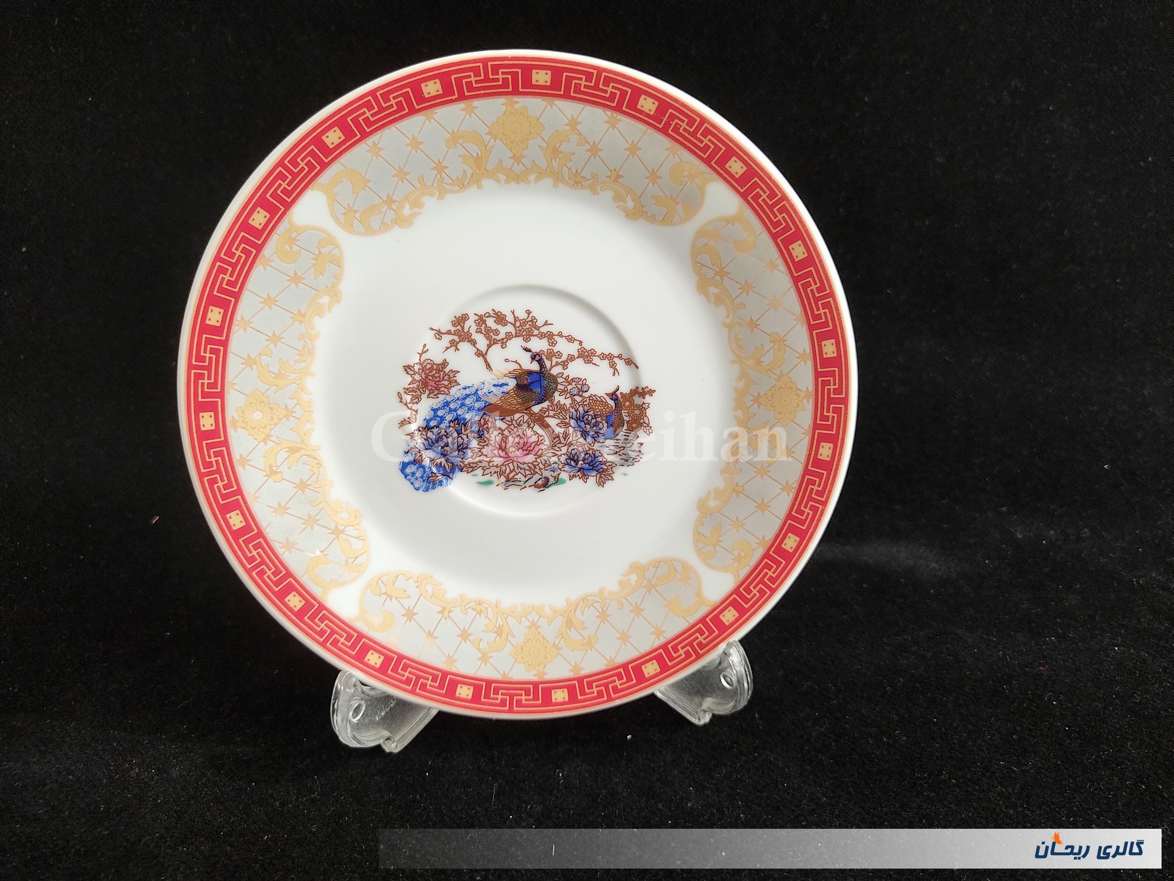 دیوارکوب قدیمی طرح طاووسی با دوره قرمز 