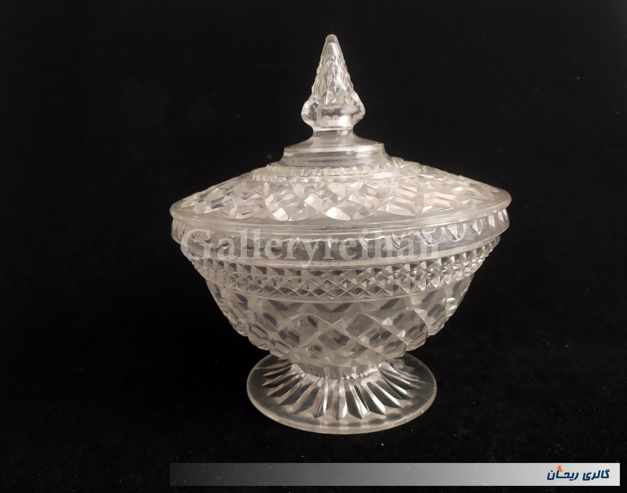 شکلات خوری طرح خشتی پلاستیکی قدیمی 