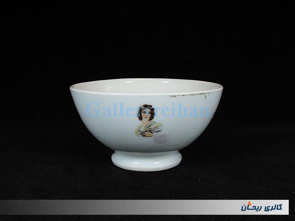 کاسه چینی قدیمی طرح گل و چهره
