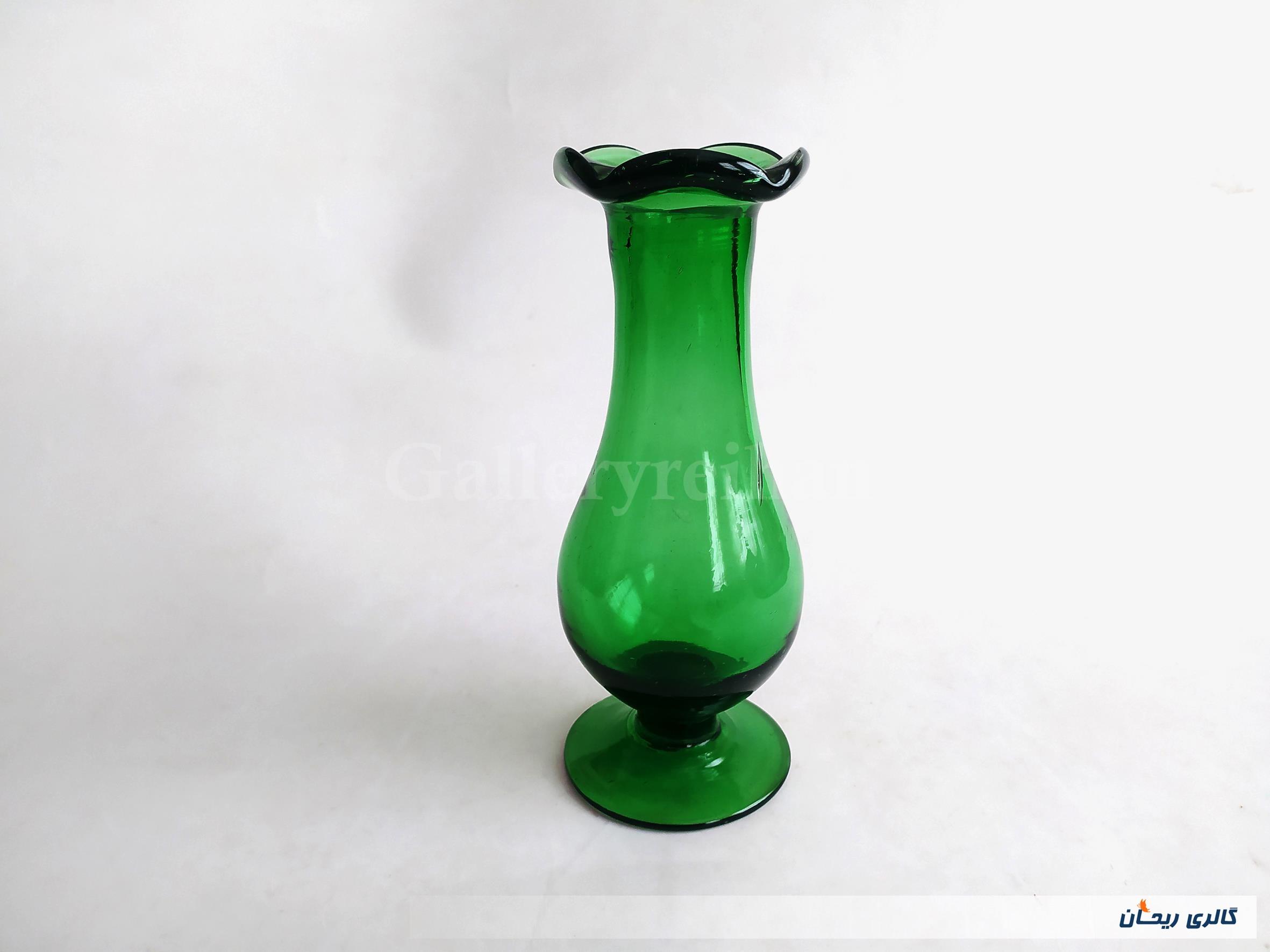 گلدان پایه دار لاله ای قدیمی دستساز سبز