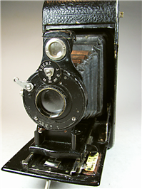 دوربین فانوسی کلکسیونی و بسیار کمیاب 110ساله Goerz Roll-Tenax
