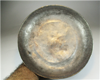 بشقاب مسی قدیمی و قلم کار دست قاجاری (خطی و نقشی)