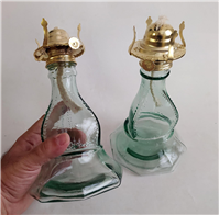 2 عدد چراغ نفتی قدیمی پایه بلند سالم 