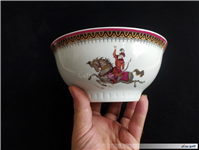 کاسه چینی قدیمی طرح شکارگاه لاکی رنگ