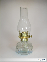 یک عدد چراغ نفتی زیبا کاملا سالم 