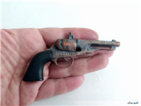 هفت تیر مسی قدیمی دکوری با دسته پلاستیکی   