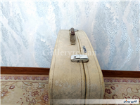 چمدان قدیمی طرح دار بسیار خاص کرم رنگ 