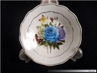 دیوارکوب یا نعلبکی قدیمی طرح گل و پروانه