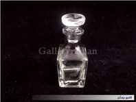 یک عدد شیشه مخصوص نگهداری عطر و مایعات