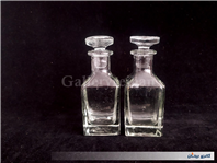 یک جفت شیشه مخصوص نگهداری عطر و مایعات