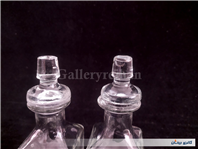 یک جفت شیشه مخصوص نگهداری عطر و مایعات