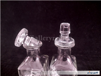 یک جفت شیشه مخصوص نگهداری عطر و مایعات