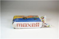 دوربین عکاسی یکبار مصرف قدیمی همراه با فیلم مارک maxell